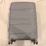 Одеяло, бадминтон, кроватный столик, чайные наборы, конструктор, чемоданы, одежда 7