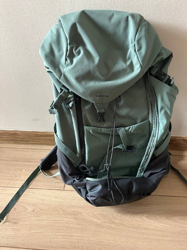 походный рюкзак Quechua MH100 35L 2