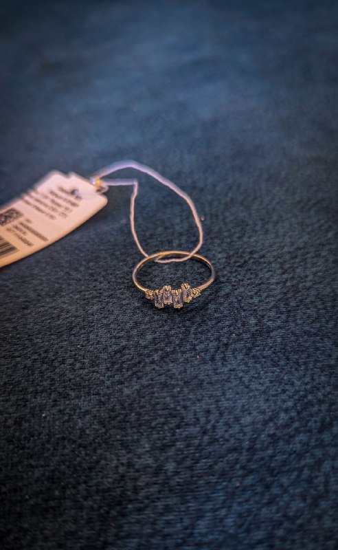 Кольцо серебряное с фианитами 18.5