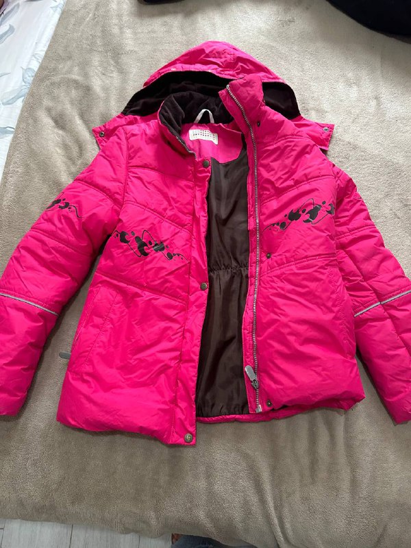 Брюки велюр, зимняя куртка, джинсы Lefties, белый свитшот, непромокаемые штаны H&M для девочки 3