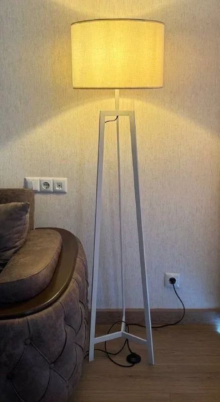 Белый торшер, 155 см 1