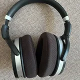 Компресор, миша Logitech ERGO M575S, навушники Sennheiser HD 4.50, аерогриль Xiaomi Air Fryer 4