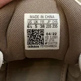 Женские кроссовки Adidas 2
