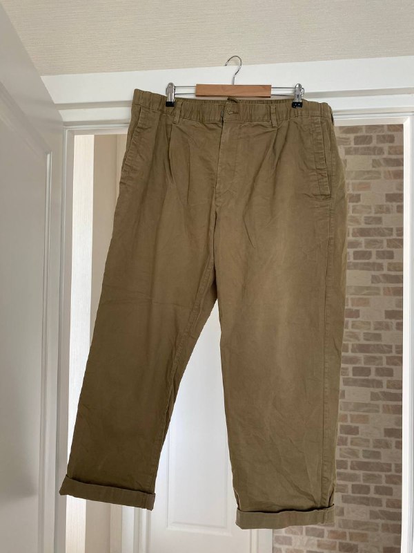 Leggings, tops, and sweaters 9