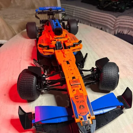 Конструктор F1 McLaren