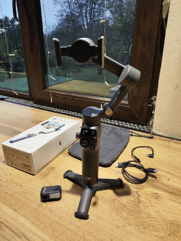 Стабилизатор DJI Osmo Mobile 7P
