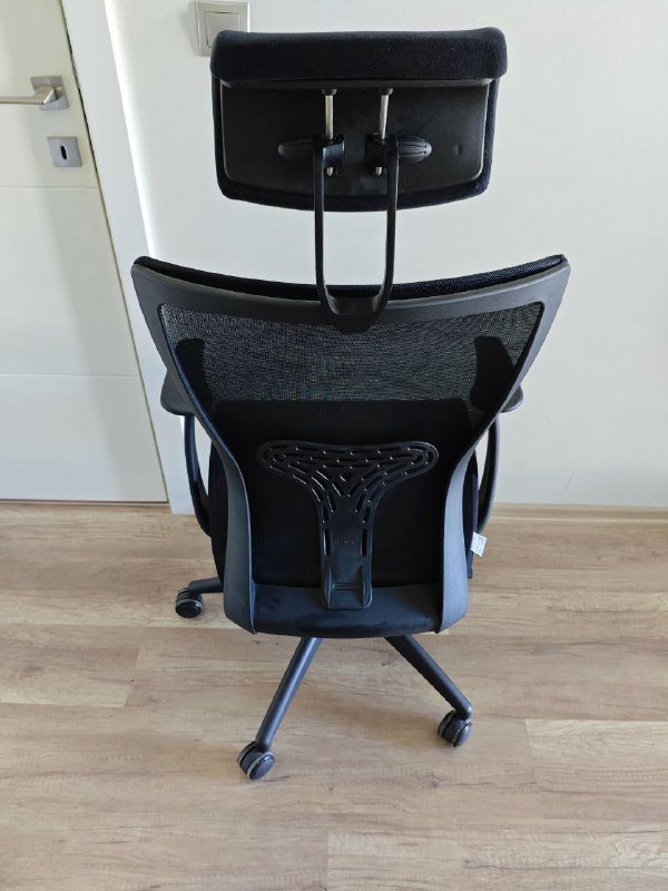 Офисное кресло 2