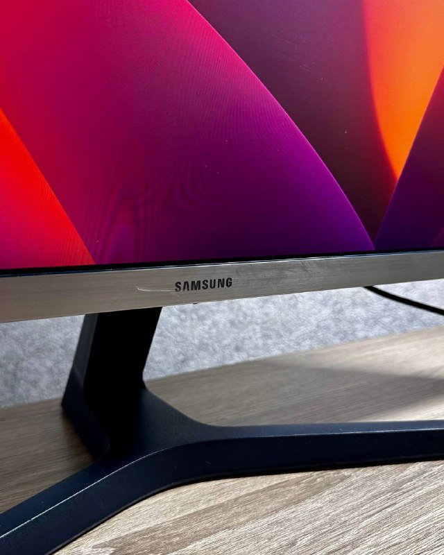 4K монитор Samsung LU28R550UQIXCI 28" 3