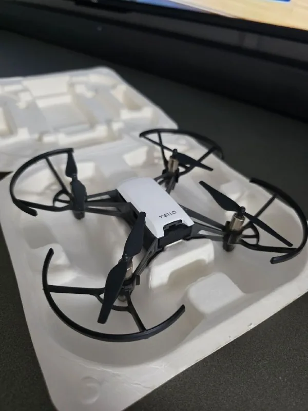 DJI Tello дрон