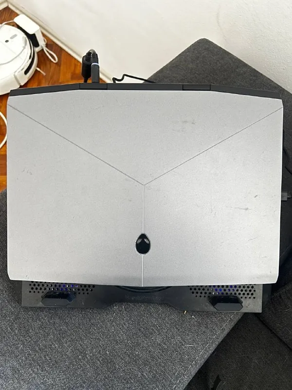 Ноутбук Alienware m15 1