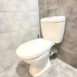Душевая кабина, унитаз 2