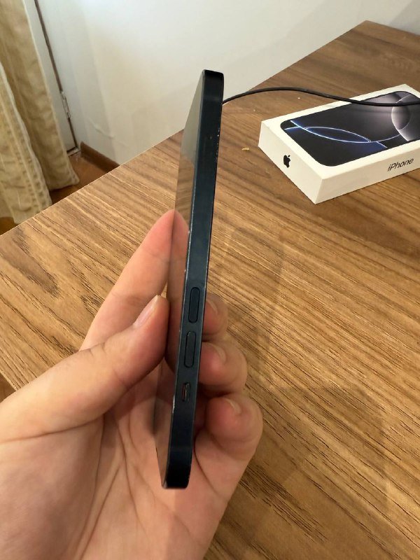 IPhone 13 2