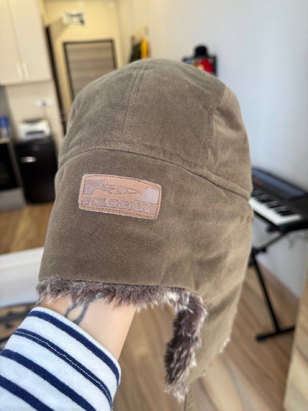 Жакет женский Massimo Dutti, кроссовки, смартфон Redmi Note 13 Pro 512GB, шапка-ушанка, джинсы Зара 9