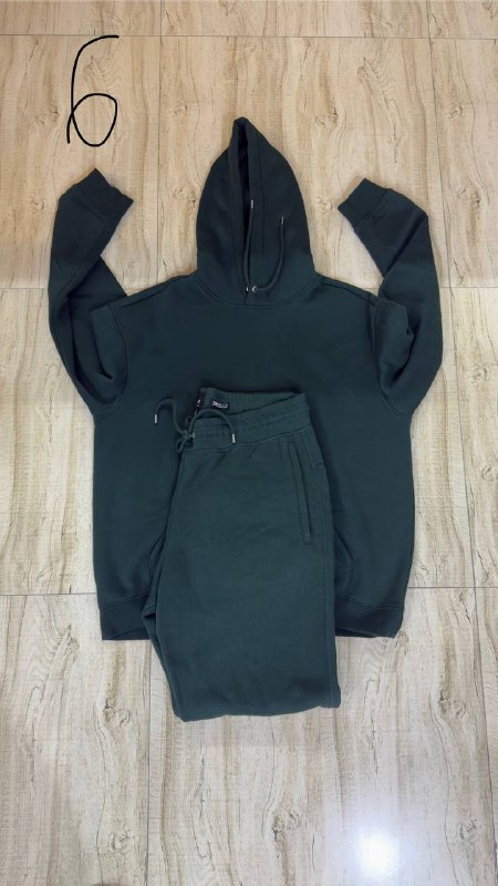Спортивный костюм AX, жилетки Zara, спортивный костюм Nike, кожаная куртка Bershka, джинсы HM, джинсы LCW, спортивная кофта Zara, кофты LA California и LCW, спортивные штаны demix 8