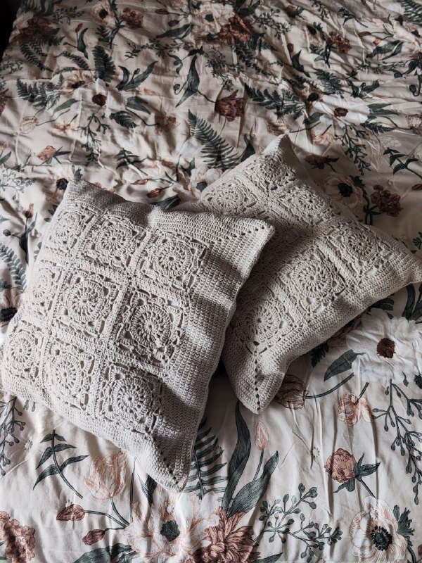 Покрывало и декоративные наволочки, подушки 4