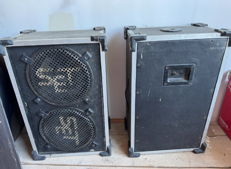 Барные стулья, бочка, зеркальная дверь, декоративная дверь, светильники, динамики, баллоны, косилка, электронагреватель 7