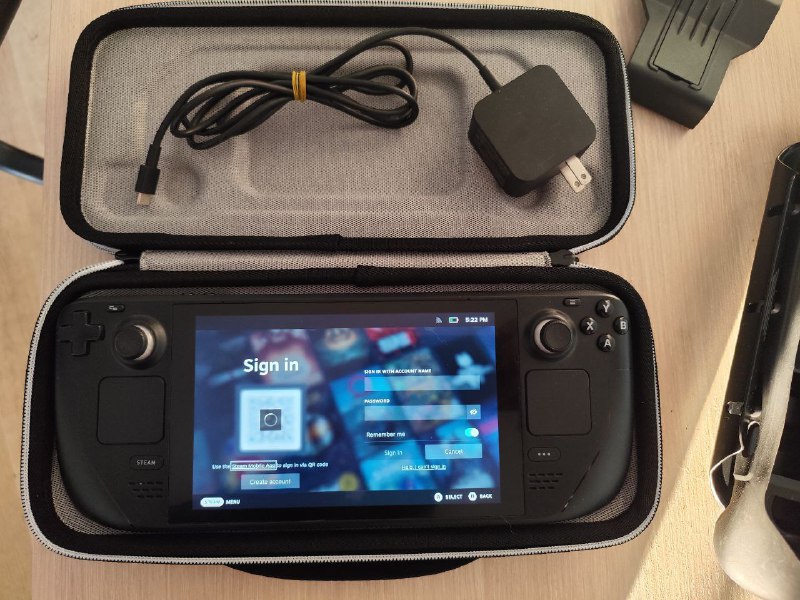 Steam Deck 512GB with Killswitch Travel Case and Extras 2