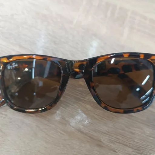 Солнцезащитные очки Ray-Ban