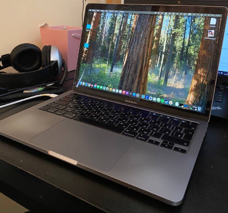 MacBook Pro 13 Inch 2020 3