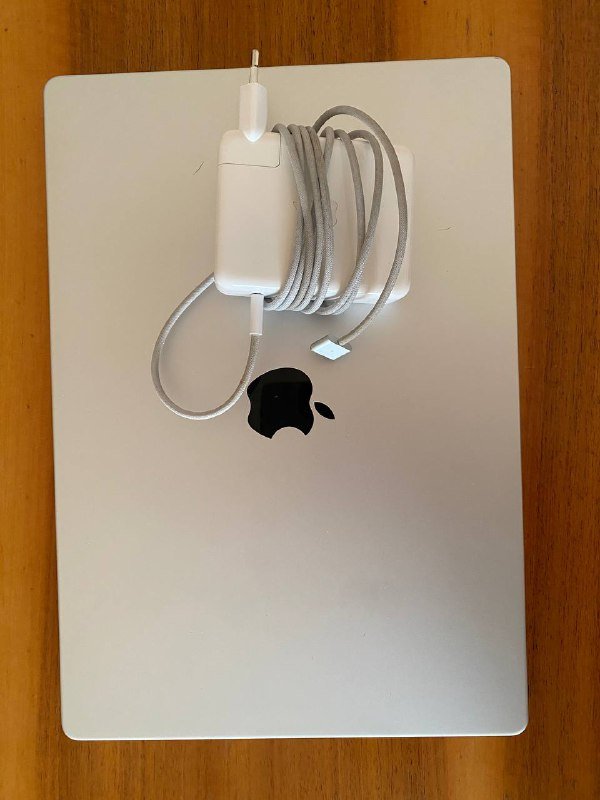 MacBook Pro 16” (2021, M1 Pro, 16 GB, 512 GB)