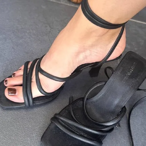 Босоножки Stradivarius