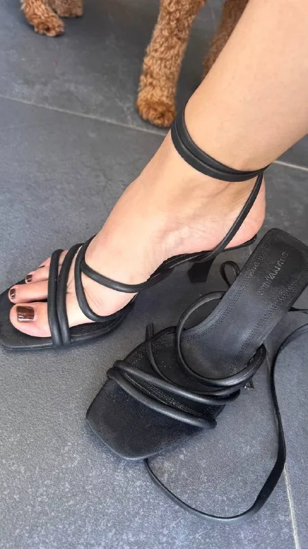 Босоножки Stradivarius
