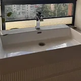 Тумба для ванной с раковиной, смесителем и зеркалом 2