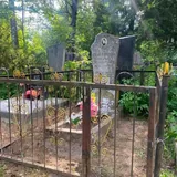 Уход за местами памяти 2