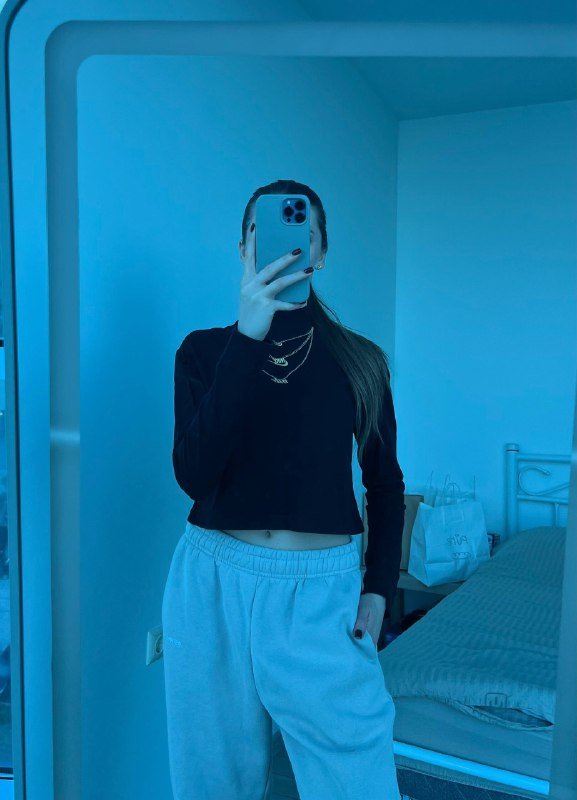 Женская одежда и сумки