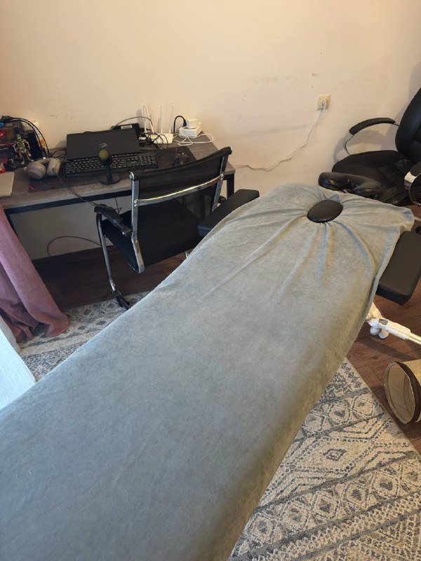 Массажный стол кушетка с регулировкой высоты и подголовником 3