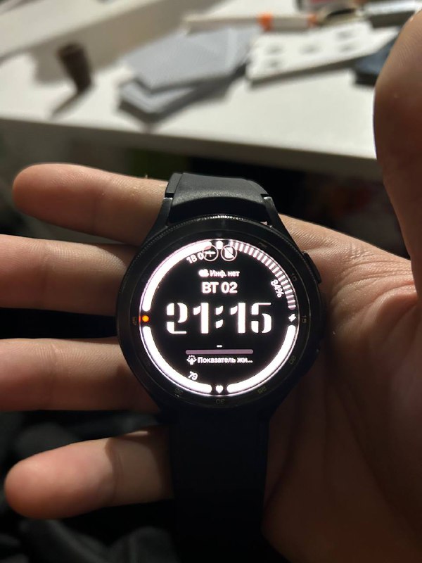 SAMSUNG GALAXY WATCH 4 CLASSIC 1