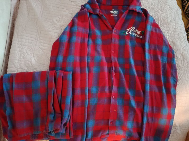 черная майка, белая майка, штаны Хеллоу Китти, новогодняя пижама 4