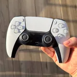 DualSense PS5 controller 1