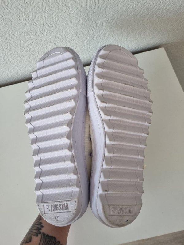 Big Star white sneakers size 37 4