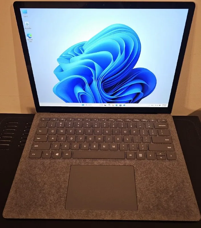 Microsoft Surface Laptop 3 1