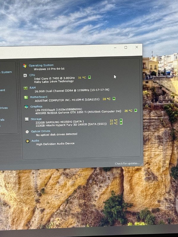 Готовый игровой ПК-комплект с монитором и аксессуарами 5