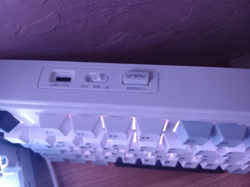 Клавиатура Aula F75 с подсветкой и беспроводной зарядкой 3