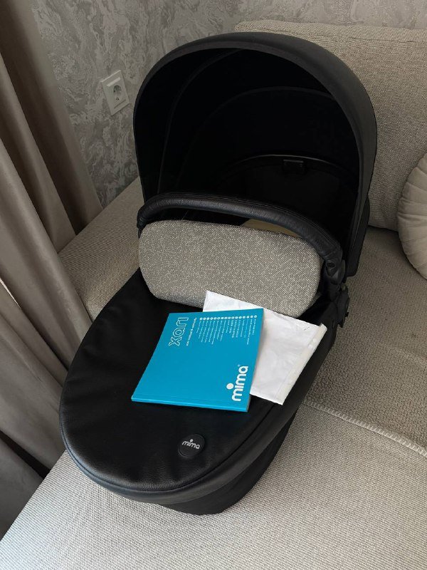 Коляска Mima с люлькой, прогулочной частью, дождевиком, москитной сеткой 2