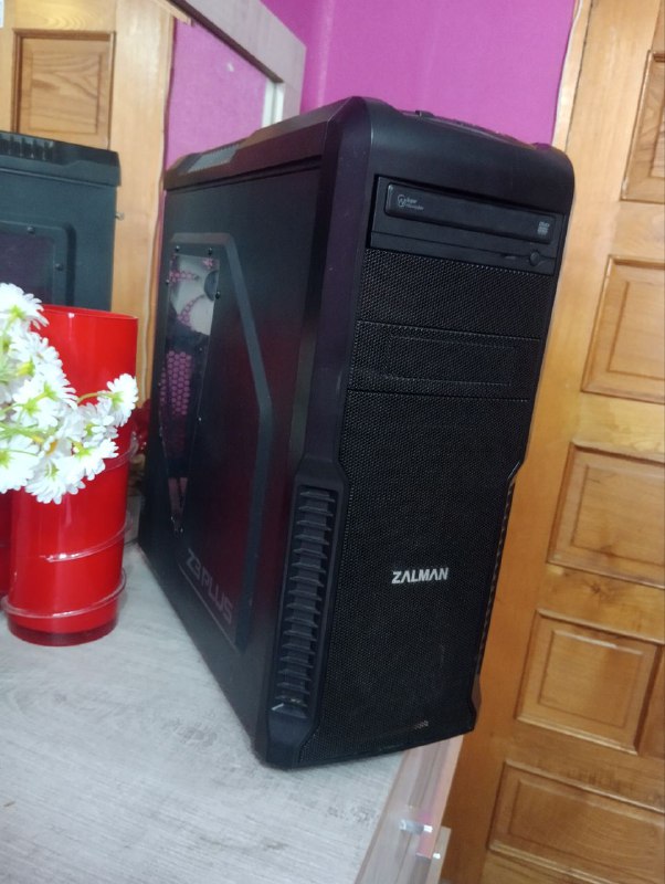 Корпус ZALMAN с 3 куллерами