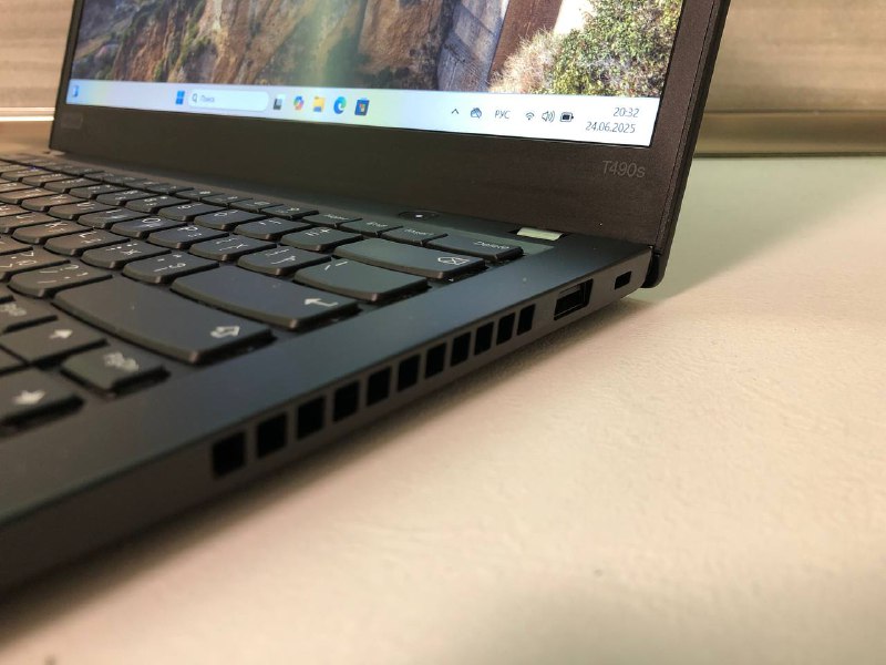 Ноутбук Lenovo Thinkpad T490s 3