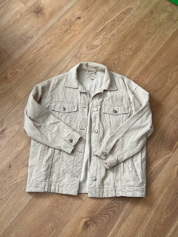 Юбка шифоновая, Платье из вискозы H&M, Джинсовая рубашка H&M, Рубашка-пальто H&M, Джемпер Le Petit Bateau, Вельветовая куртка Ostin, Платье из фланели для кормящих, Толстовка Pull&Bear, Шерстяное платье Uniqlo, Фланелевое платье для кормящих 6