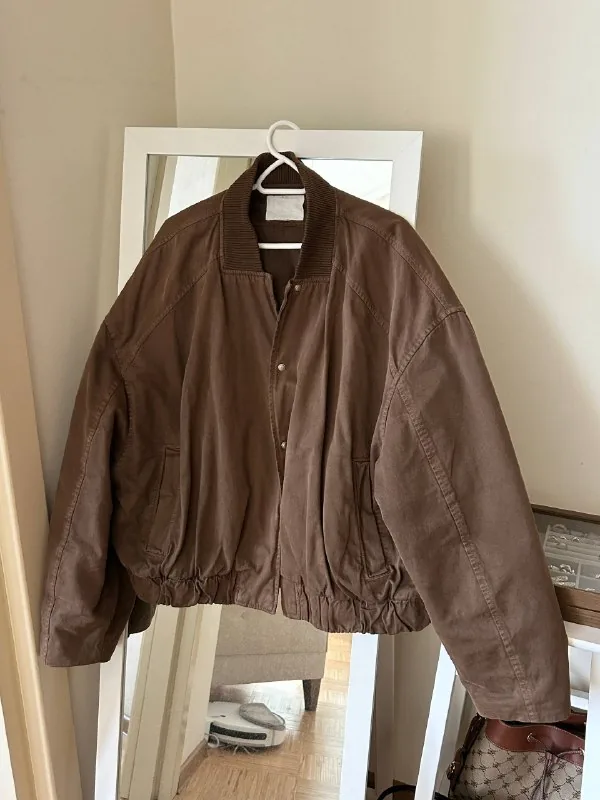 Коричневый бомбер Zara 1