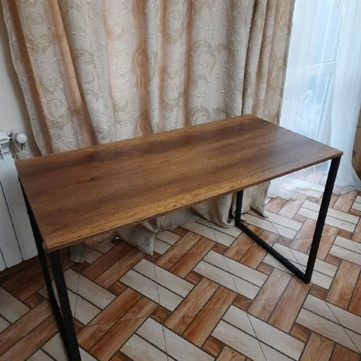 Офисный стол