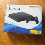 PlayStation 4 slim 500GB, 2 controllers, 4 games 2