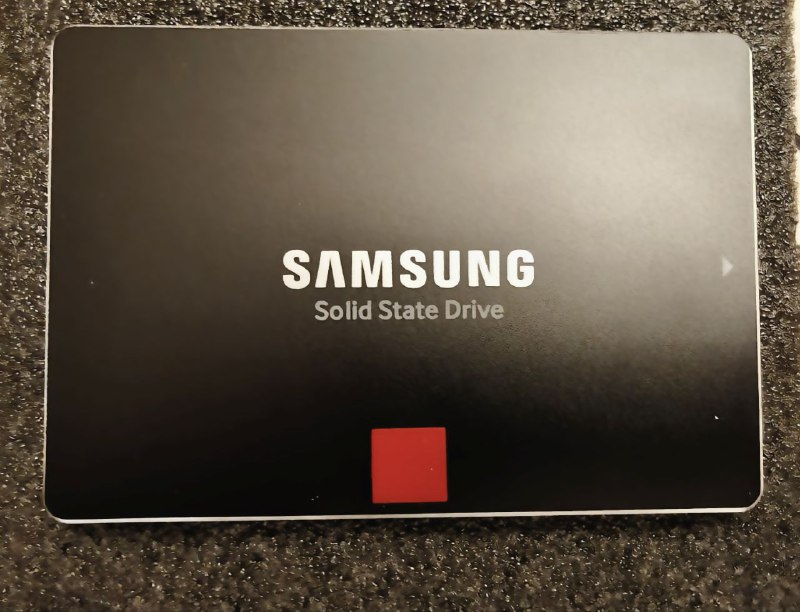 Samsung 850 Pro - 512G. SATA SSD 2
