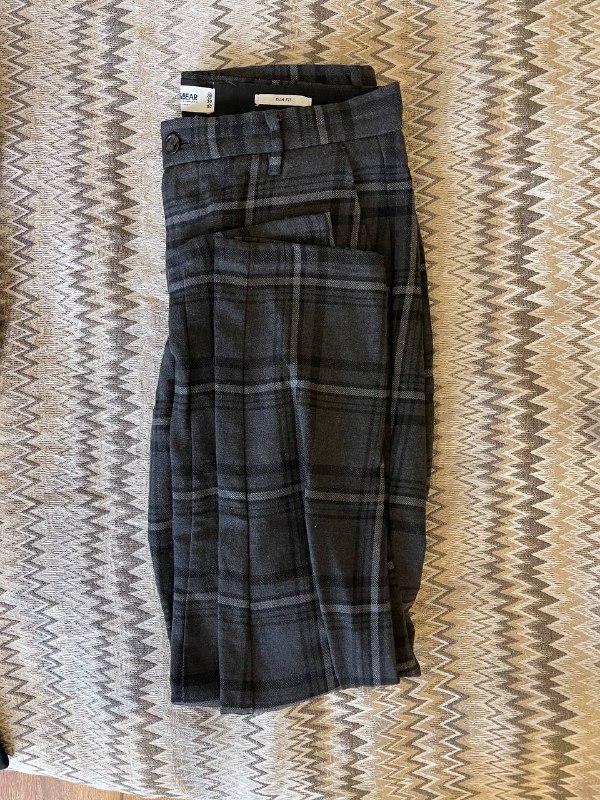 Zara shirt, Pull&Bear pants, sandals, LC Waikiki sweater 2