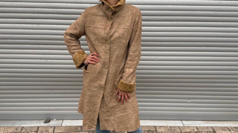 Дубленка Armani jeans, ботинки, кроссовки, юбка, рубашка, туфли, куртки, свитер