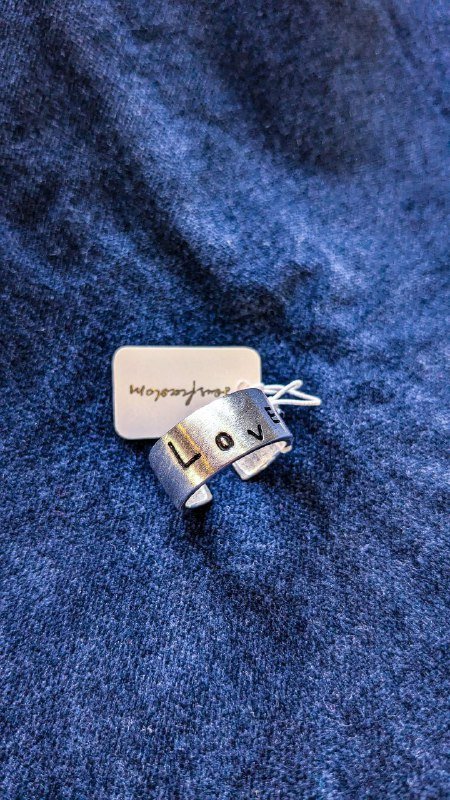 Серебряное кольцо Love регулируемое