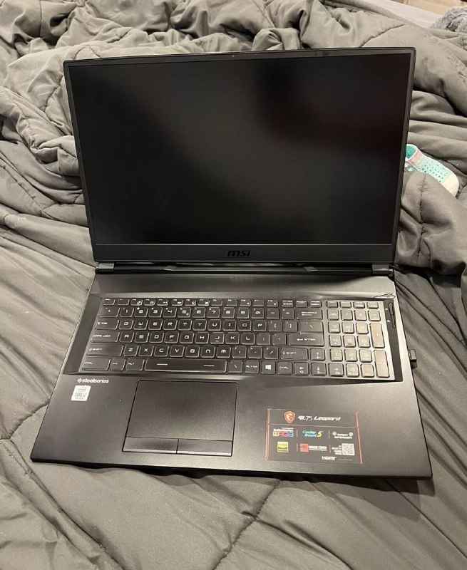 Продам игровой ноутбук MSI Leopard GL75