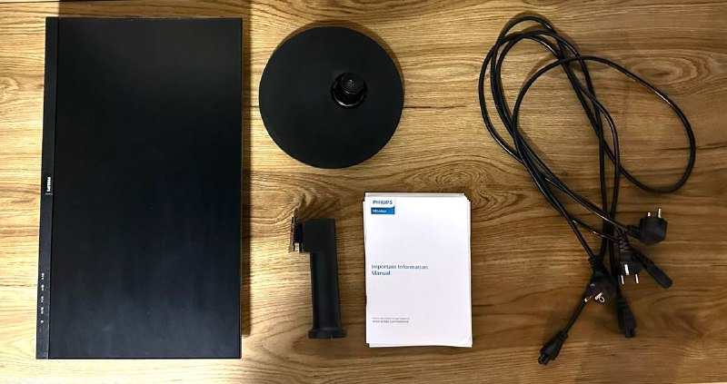 Два монитора PHILIPS V Line, кофемашина 2